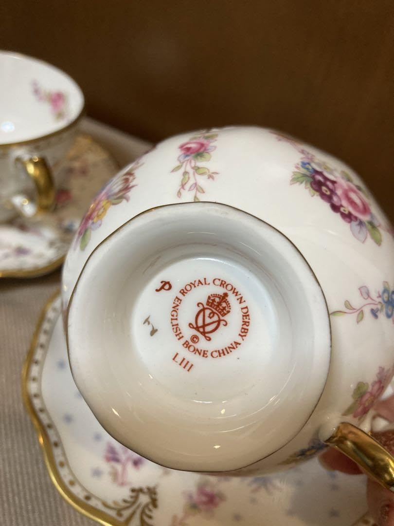 ゆみりん様専用 ROYALCROWN DERBY アントワネット C&S 2客 ゆみりん様専用 ROYALCROWN DERBY アントワネット C&S 2客
